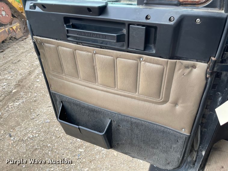 image for item LF9159 2008 Freightliner FLD  semi truck