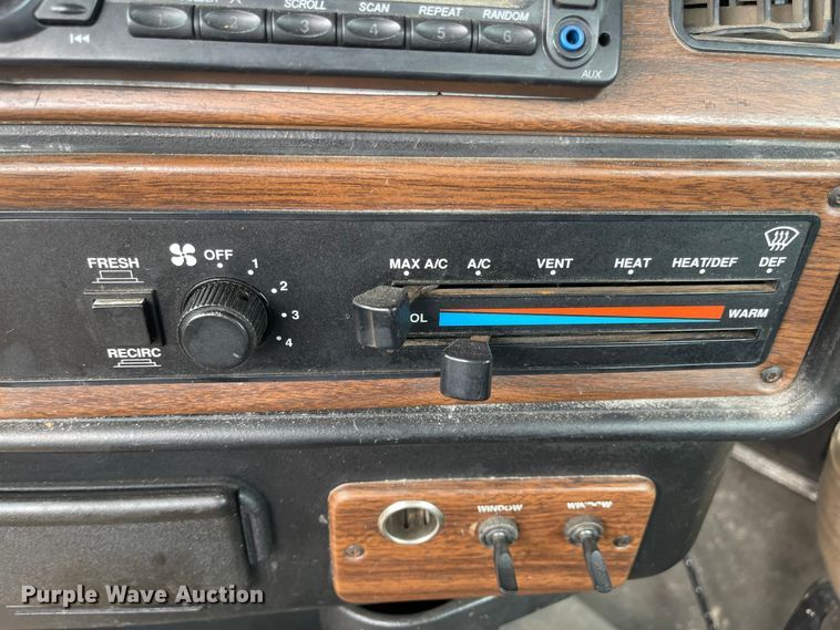 image for item LF9159 2008 Freightliner FLD  semi truck