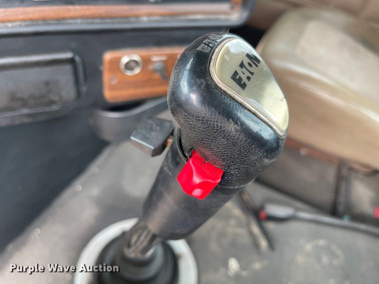 image for item LF9159 2008 Freightliner FLD  semi truck