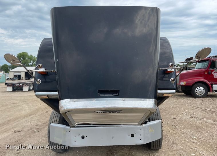 image for item LF9159 2008 Freightliner FLD  semi truck