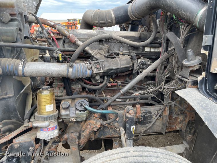 image for item LF9159 2008 Freightliner FLD  semi truck