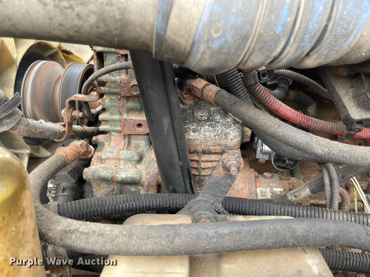 image for item LF9159 2008 Freightliner FLD  semi truck