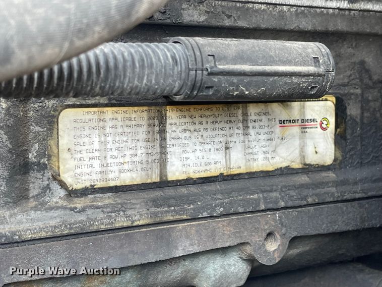 image for item LF9159 2008 Freightliner FLD  semi truck