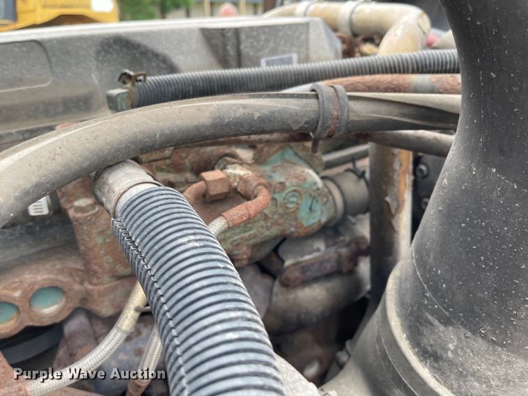 image for item LF9159 2008 Freightliner FLD  semi truck