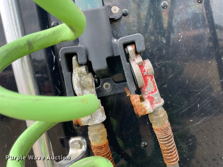 image for item LF9159 2008 Freightliner FLD  semi truck