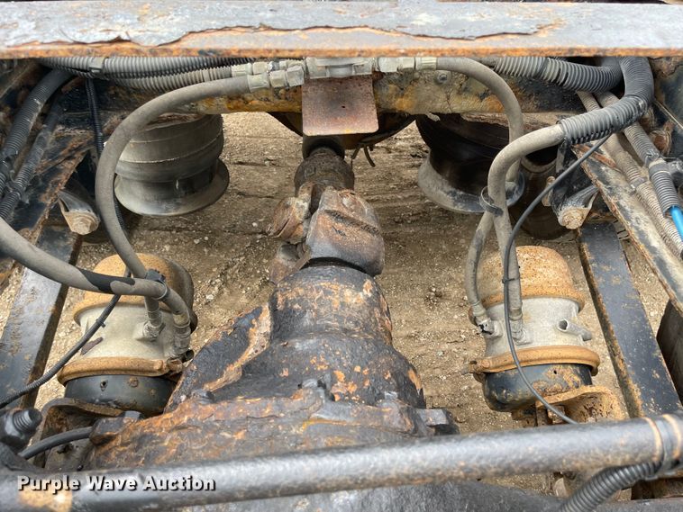 image for item LF9159 2008 Freightliner FLD  semi truck