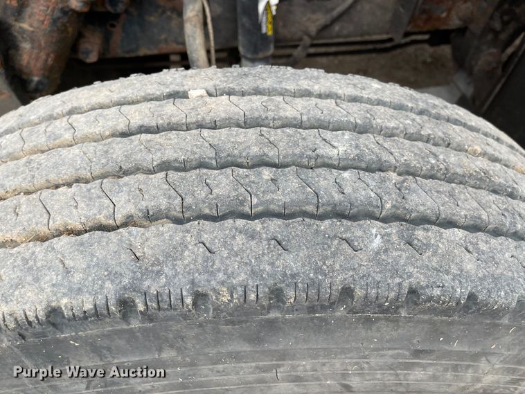 image for item LF9159 2008 Freightliner FLD  semi truck