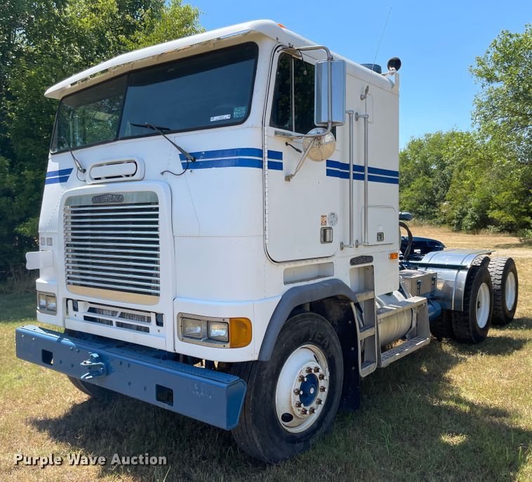 image for item LF9179 1994 Freightliner FLB  semi truck