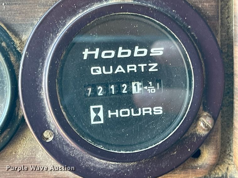 image for item LF9179 1994 Freightliner FLB  semi truck