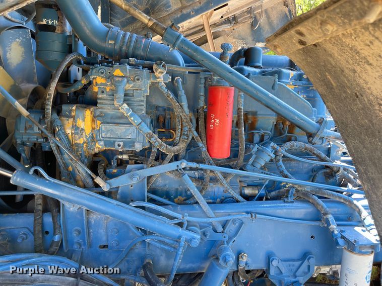 image for item LF9179 1994 Freightliner FLB  semi truck