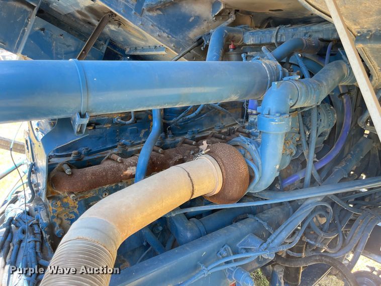 image for item LF9179 1994 Freightliner FLB  semi truck