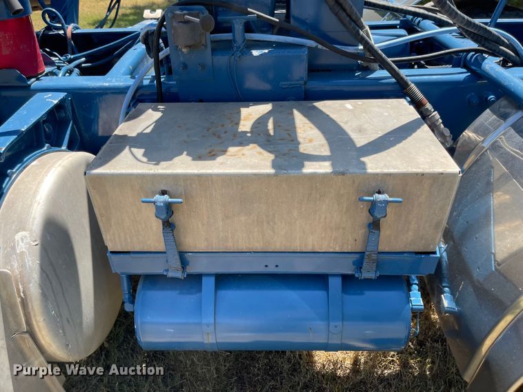 image for item LF9179 1994 Freightliner FLB  semi truck