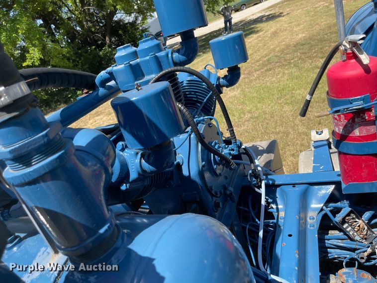 image for item LF9179 1994 Freightliner FLB  semi truck