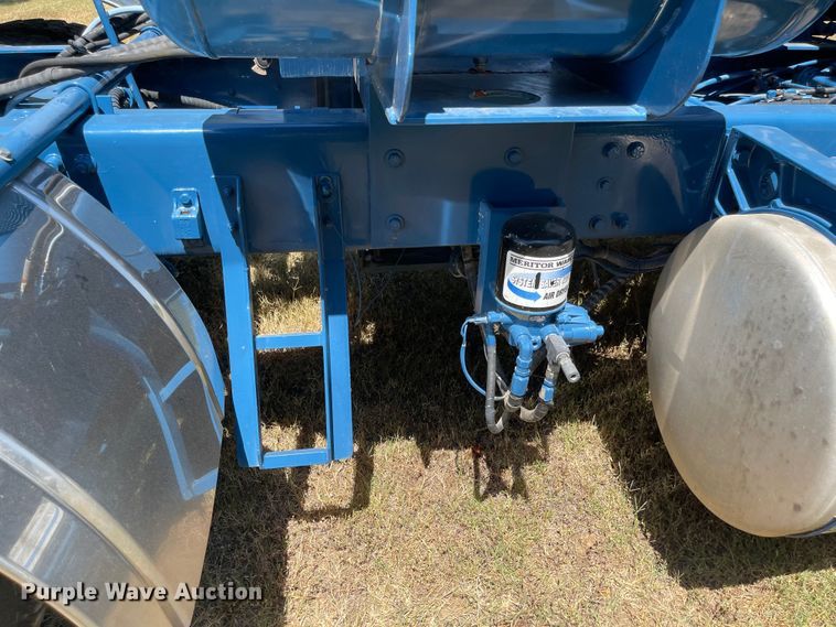 image for item LF9179 1994 Freightliner FLB  semi truck