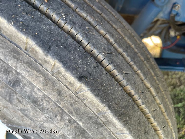 image for item LF9179 1994 Freightliner FLB  semi truck