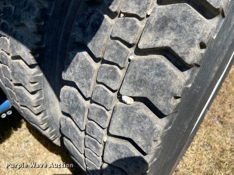 image for item LF9179 1994 Freightliner FLB  semi truck