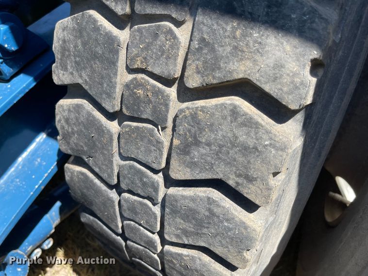 image for item LF9179 1994 Freightliner FLB  semi truck