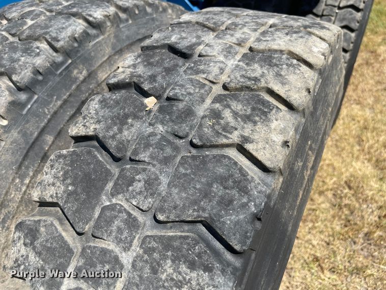 image for item LF9179 1994 Freightliner FLB  semi truck