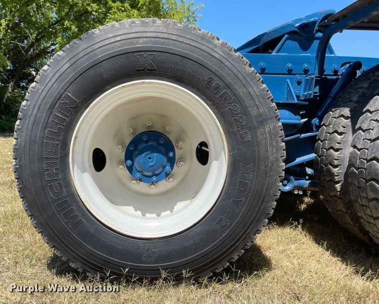 image for item LF9179 1994 Freightliner FLB  semi truck