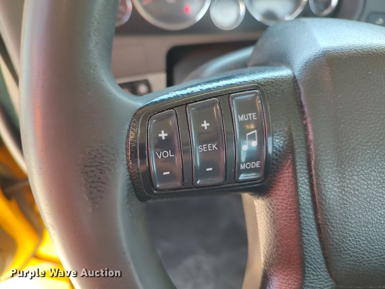 image for item LU9107 2019 Kenworth T680  semi truck