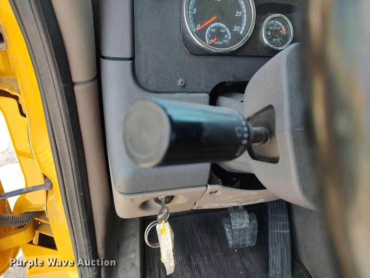 image for item LU9108 2018 Freightliner Cascadia 125  semi truck