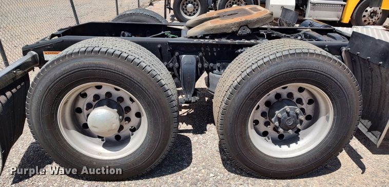 image for item LU9108 2018 Freightliner Cascadia 125  semi truck