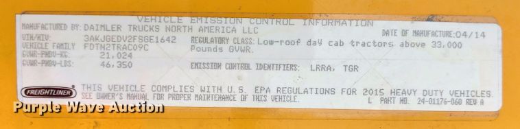 image for item LU9109 2015 Freightliner Cascadia 125  semi truck