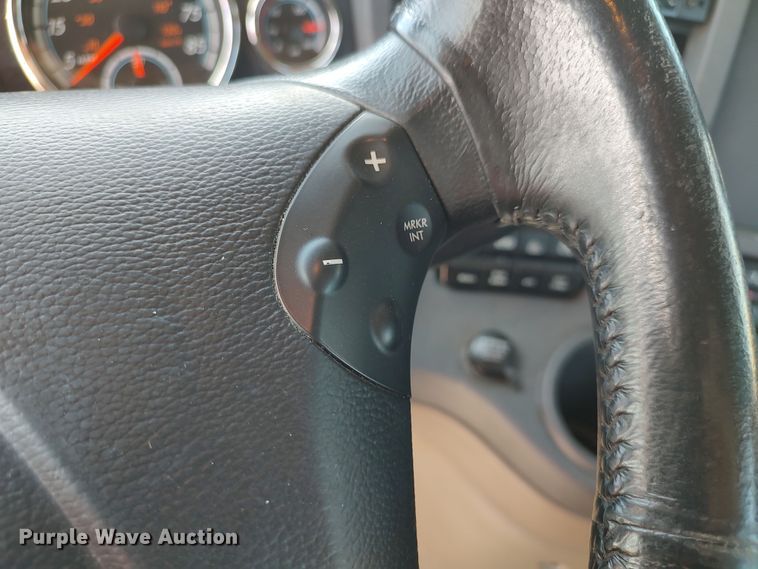 image for item LU9111 2018 Freightliner Cascadia 125  semi truck