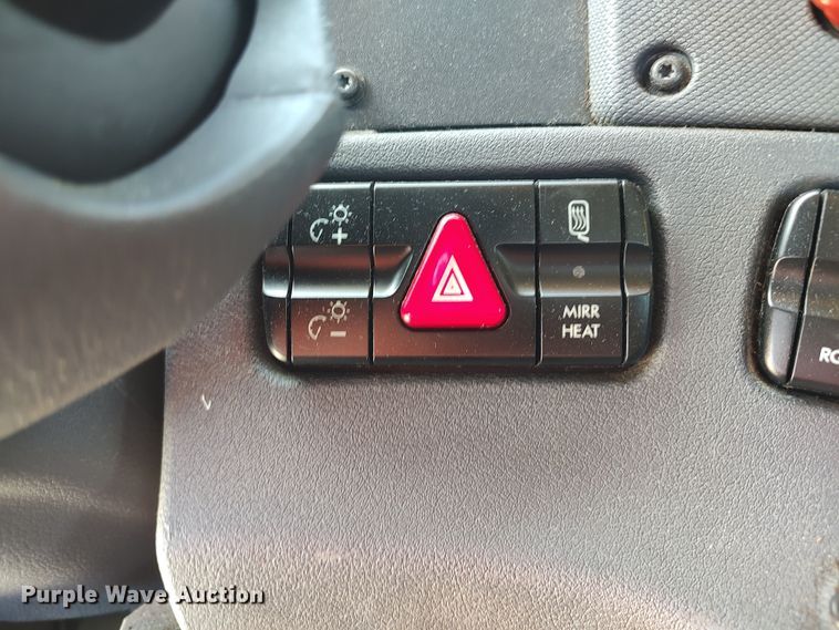 image for item LU9111 2018 Freightliner Cascadia 125  semi truck