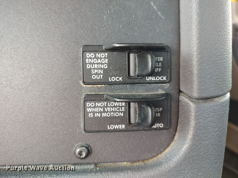 image for item LU9111 2018 Freightliner Cascadia 125  semi truck