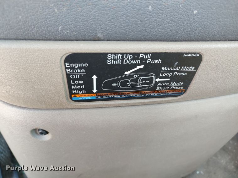 image for item LU9115 2018 Freightliner Cascadia 125  semi truck