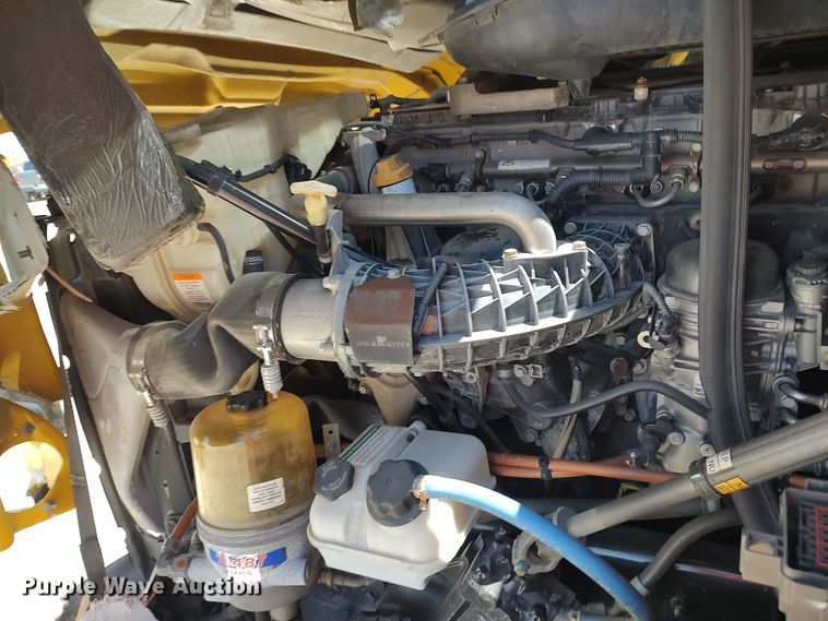 image for item LU9115 2018 Freightliner Cascadia 125  semi truck