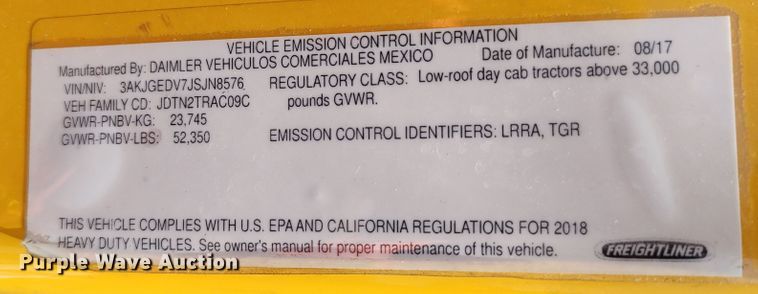 image for item LU9115 2018 Freightliner Cascadia 125  semi truck