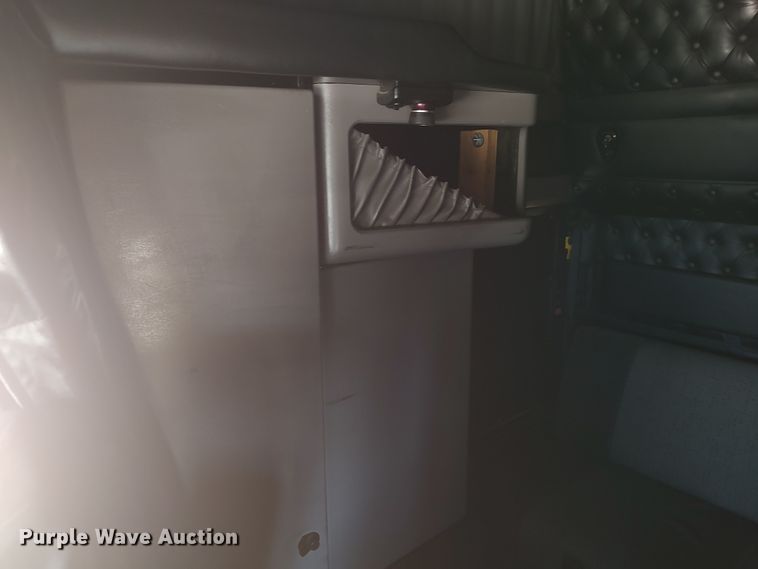 image for item LU9152 2014 Kenworth W900  semi truck