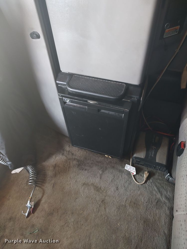 image for item LU9152 2014 Kenworth W900  semi truck