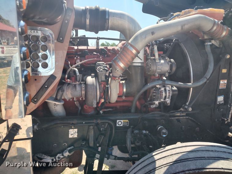 image for item LU9152 2014 Kenworth W900  semi truck