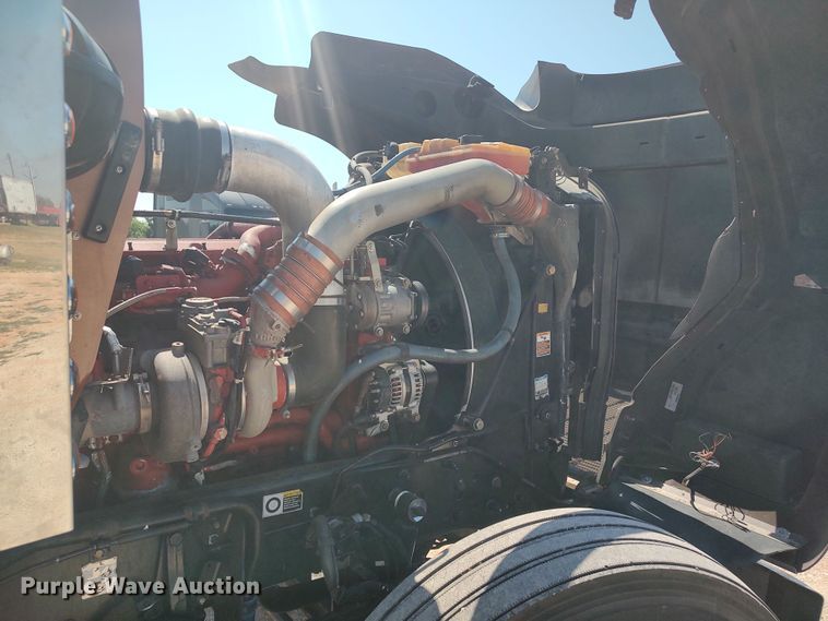 image for item LU9152 2014 Kenworth W900  semi truck