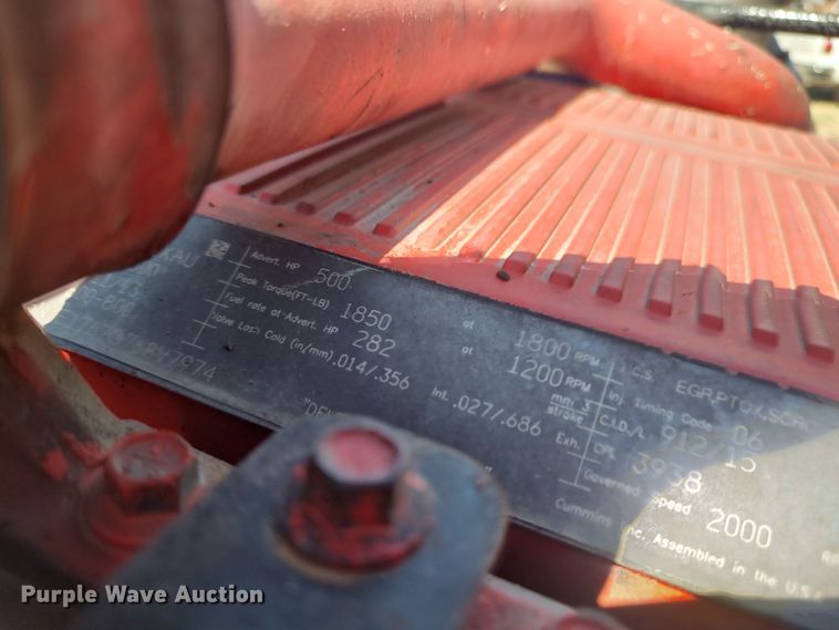 image for item LU9152 2014 Kenworth W900  semi truck