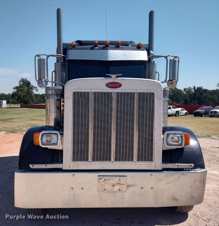 image for item LU9154 2007 Peterbilt 379  semi truck