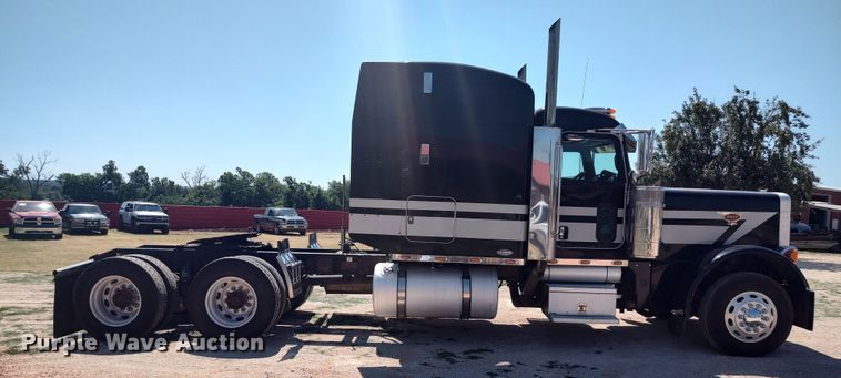 image for item LU9154 2007 Peterbilt 379  semi truck