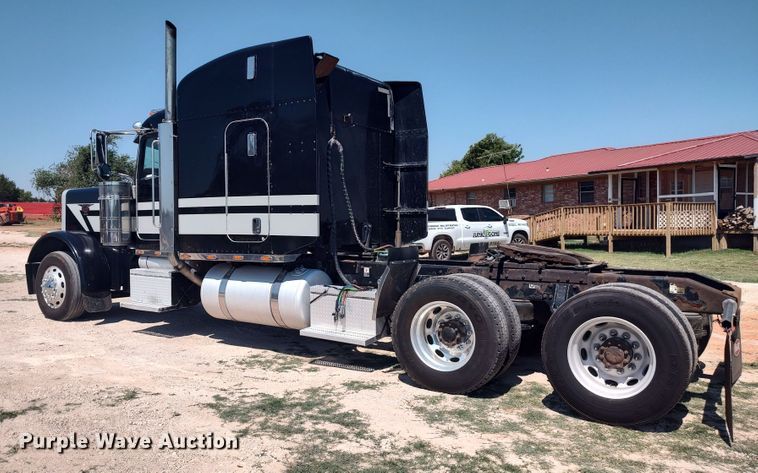 image for item LU9154 2007 Peterbilt 379  semi truck