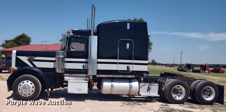 image for item LU9154 2007 Peterbilt 379  semi truck