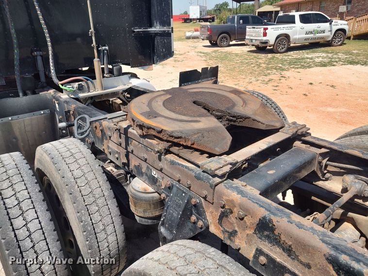 image for item LU9154 2007 Peterbilt 379  semi truck