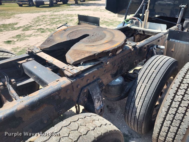 image for item LU9154 2007 Peterbilt 379  semi truck