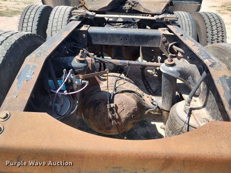 image for item LU9154 2007 Peterbilt 379  semi truck