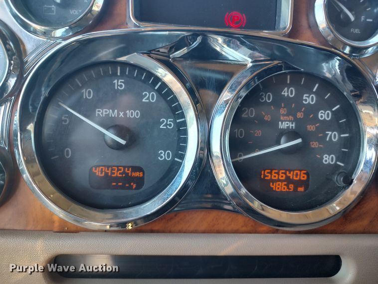 image for item LU9154 2007 Peterbilt 379  semi truck