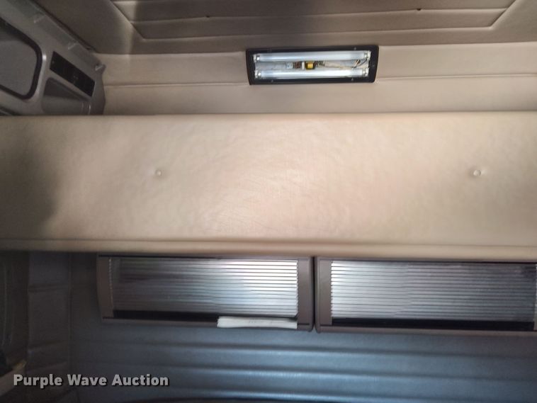 image for item LU9154 2007 Peterbilt 379  semi truck