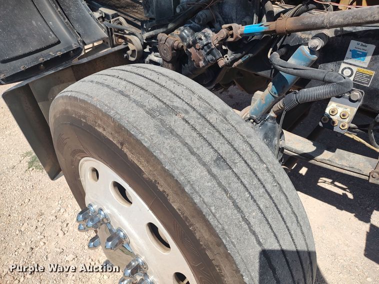 image for item LU9154 2007 Peterbilt 379  semi truck