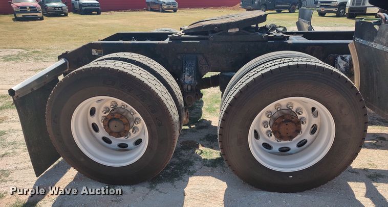 image for item LU9154 2007 Peterbilt 379  semi truck