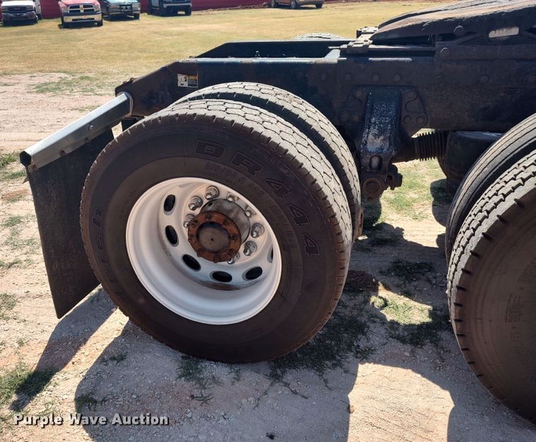 image for item LU9154 2007 Peterbilt 379  semi truck